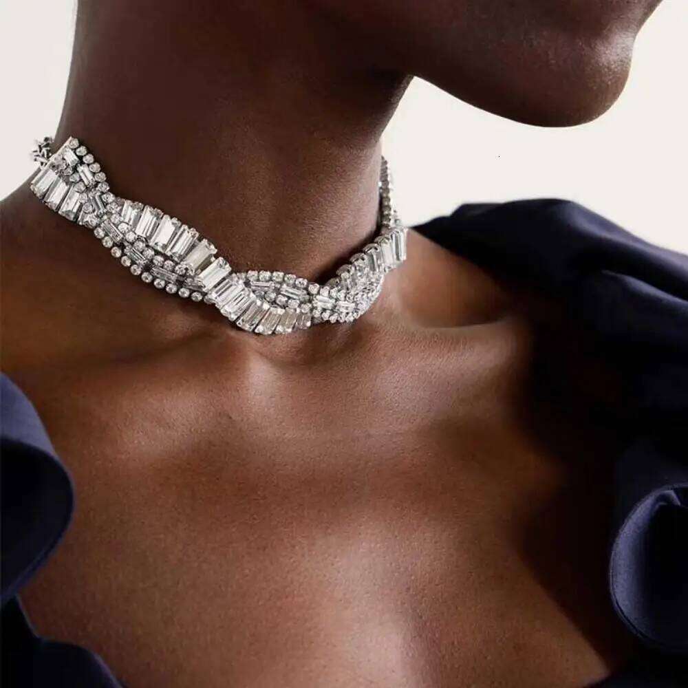 Sparkling Geometric Crystal Choker for Women Trendy Weave Rhinestone Short Necklaces Statement Party Jewelry H260312