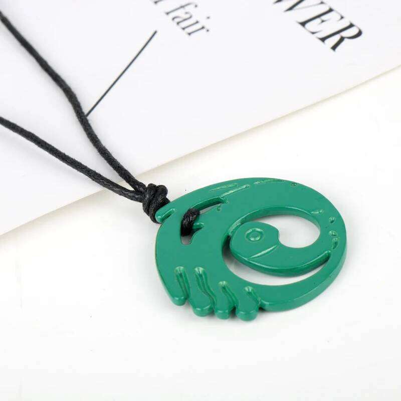 Movie Tomb-Raider Theme Rope Chain Green Color Dangle Lara Croft Pendant Necklace Jewelry Presents H260312