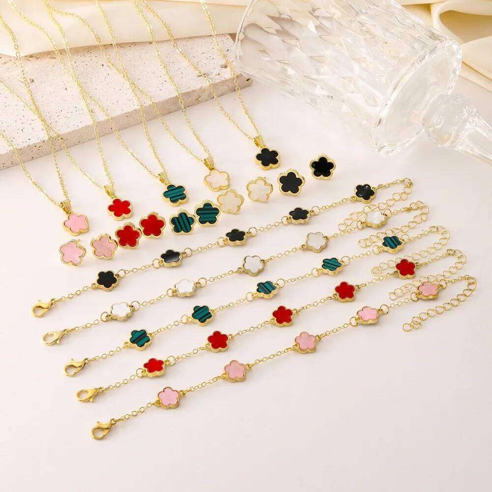 Lucky Five-petal Flower Five- Cr Earrings Necklace Three-piece Set for Woman Stylish Accessories Party Jewelry H260312