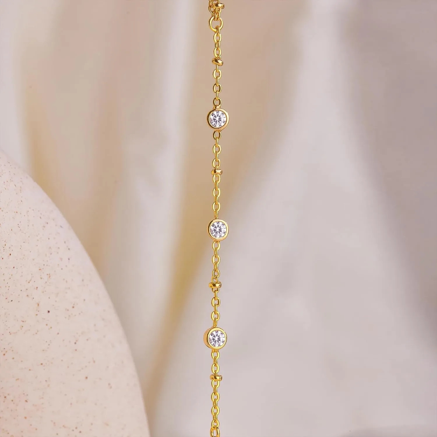 Gold Hand Chain for Women Gold Plated Bracelets for Women Silver Bracelets Hand Chain Silver Jewelry Gifts for Women Christmas 260313