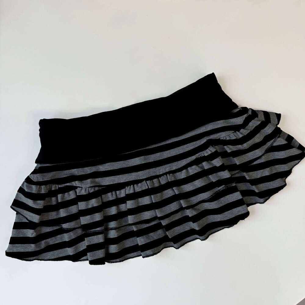 Cute sweet millennium Spice Girls lace mini Trendy elegant Vintage Harajuku subculture fashionable female Slim skirt Z260314