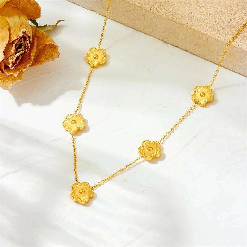 Hot Selling High-Quality Plum Blossom Plant Metal Five Flower Necklace With Double-Sided Y2K Style Cr H260312