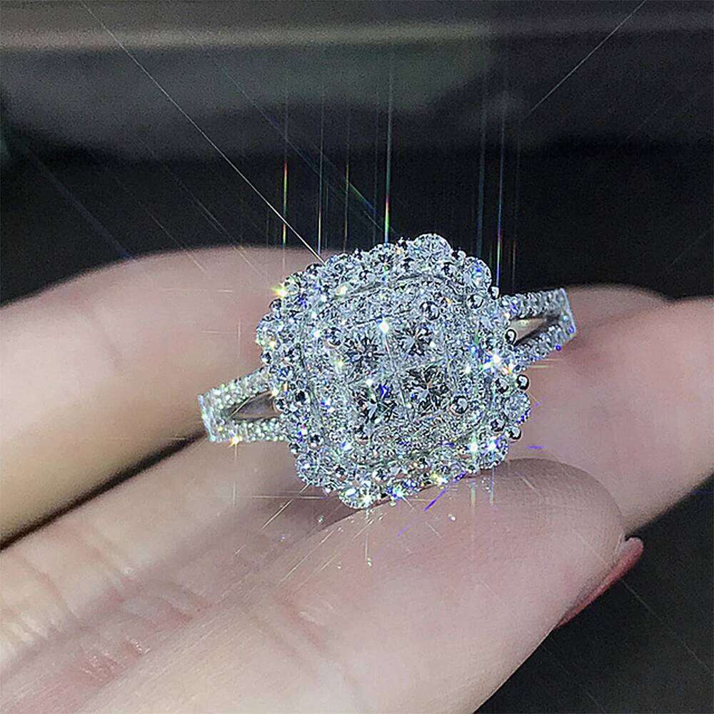Huitan Gorgeous Square Shape Women Full Bling Iced Out Micro Pave Crystal Zircon Dazzling Bridal Wedding Engage Ring H260312