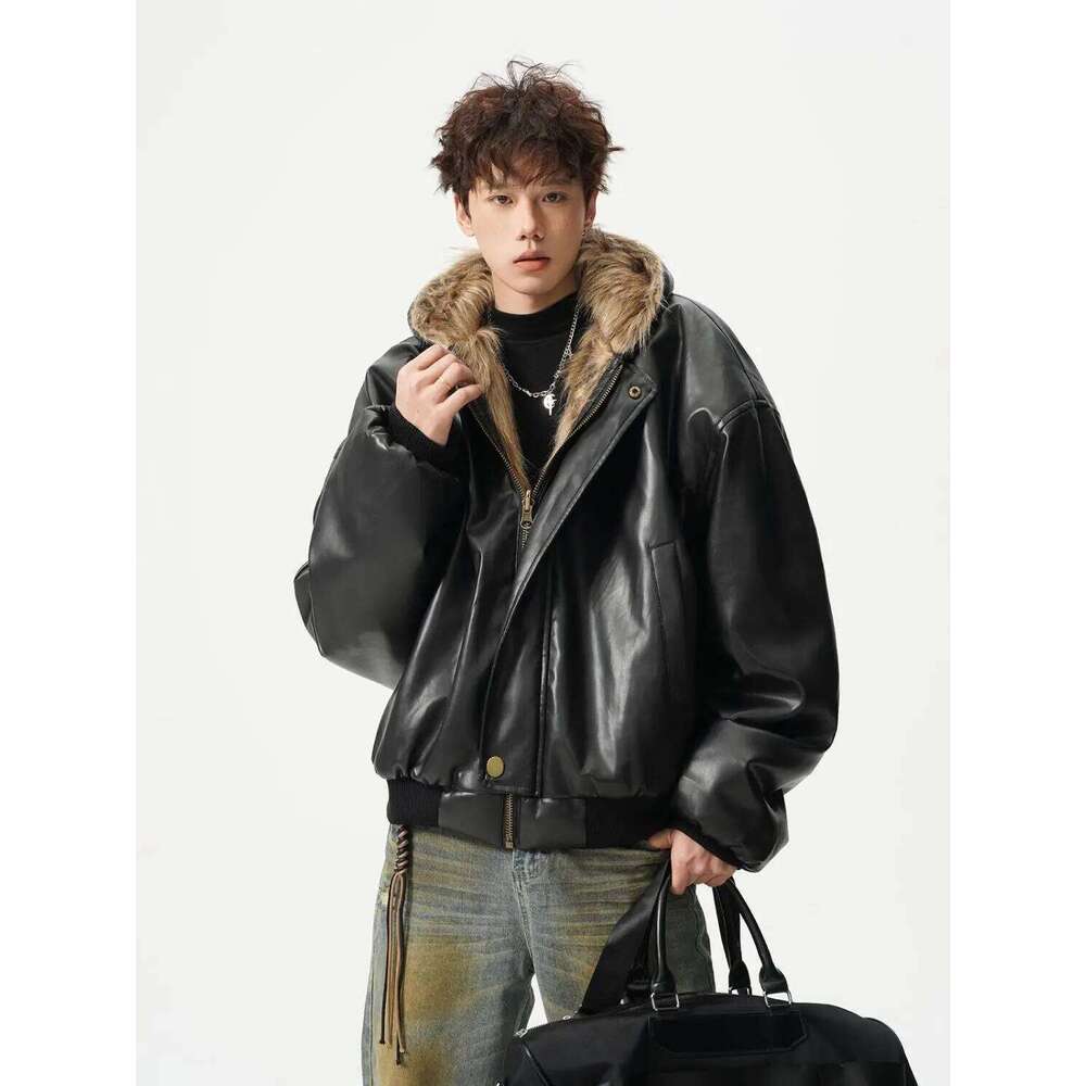 Fashion High-end PU Leather Jacket Cotton Clothes Men's 2025 Winter New Velvet Hooded Zipper Thickened Fur Integrated Coat Z260313