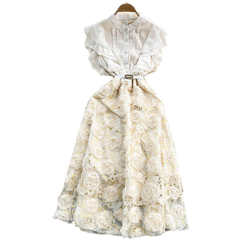 Women's French sweet pleated patchwork short sleeved dress with summer high-end design featuring three-dimensional floral details