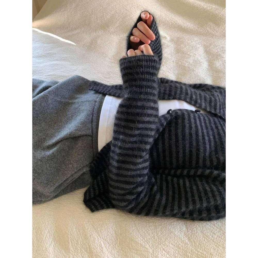 2026 Retro Korean Long Sleeve Stripe Knitted Sweater Women's Cardigan Casual Top Autumn Winter Fashion Round Neck Design Jumpers Z260313