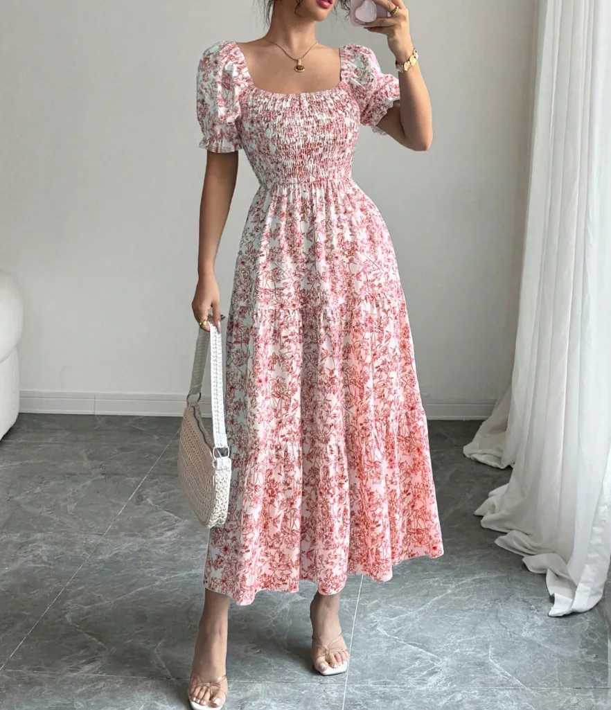 Spring and Autumn Womens Square Neck Short Sleeve Long Skirt Fresh Printed Casual Fashion Slight Backless Temperament DressT260314