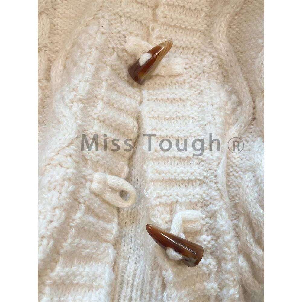 Autumn France Warm Loose Tops Women Chic Design Bull Horn Buckle Sweater Female Pretty Fashion Hooded Knitting Cardigan New 2024 Z260313