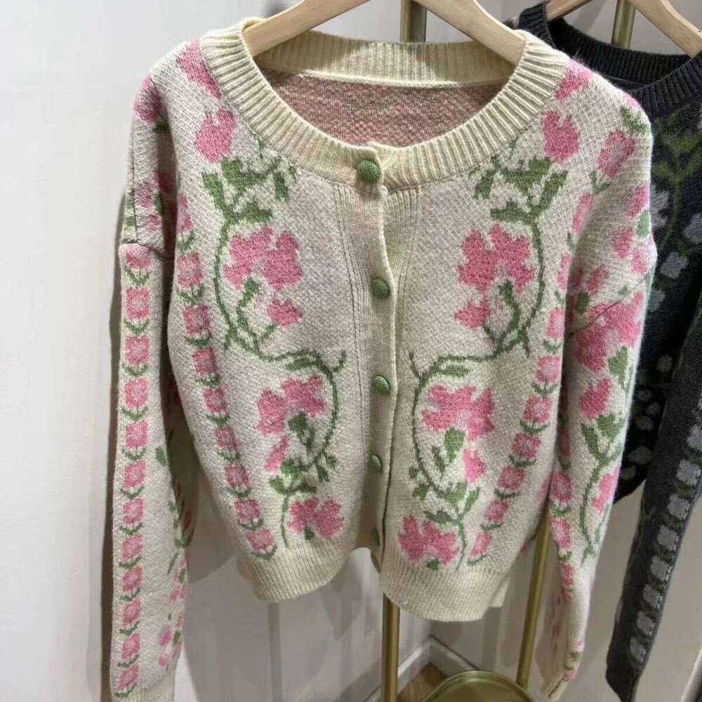 Vintage Sweet Floral Trend Knit Cardigan Women Autumn Winter Jacket Short Tops Long Sleeve Coat Single-breasted Design Sweater Z260313