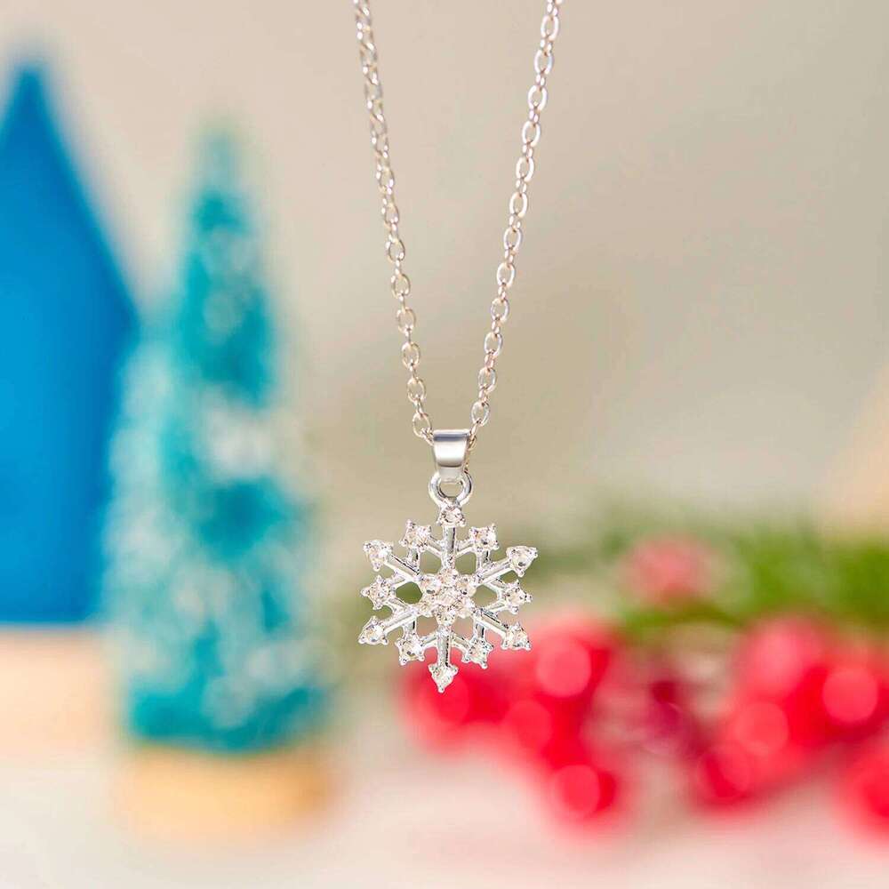 This Year's New Design Collection Christmas Snowflake Old Man Tree Pendant Necklace Party Holiday Jewelry H260312