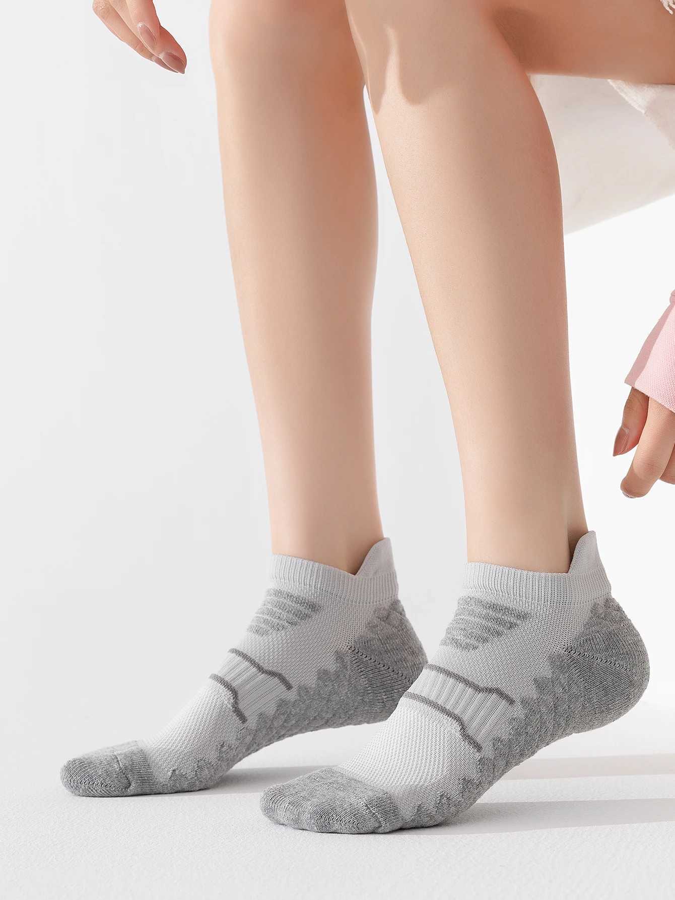 Womens sports tight fitting low cut ankle sports socks badminton running socks D260313