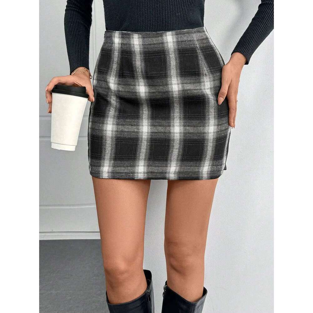 Black white plaid printed short midi skirt, suitable for daily wear in autumn and winter. Z260314