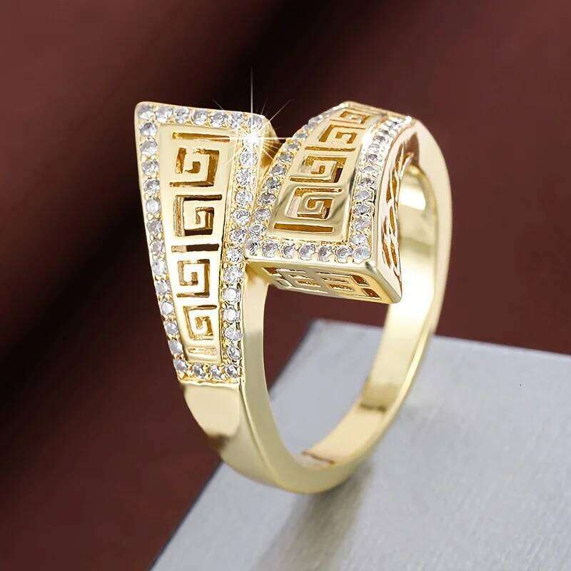 Europe and The United States Fashion Hollow Geometry Women's Ring Classic Sparkle Holiday Party Jewelry Accessories H260312