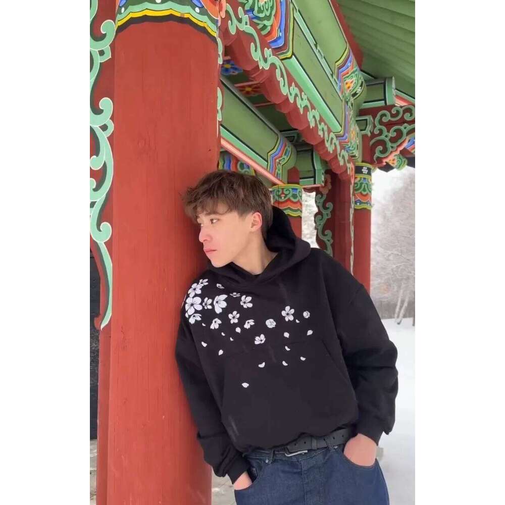 Winter Oversized Petal Embroidery Loose Hoodie Y2k Harajuku Men Women Street Sweatshirt Hip Hop Hooded Pullover Couple Clothing Z260314