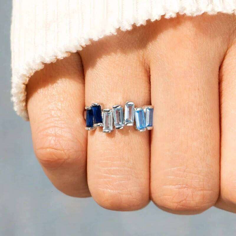 Huitan Fashion Geometric Blue Zirconia Finger Ring Lady Chic Engagement Jewelry Trendy Modern Accessories for Wedding Ceremony H260312