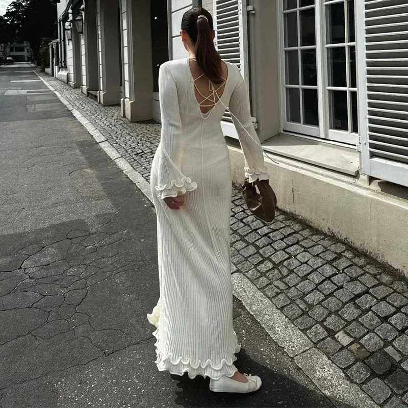 BWQ Flare Sleeve Round Neck White Maxi Dress Women Autumn Fashion Lace Up Elegant Long Dresses Female High Street Beach RobesT260314
