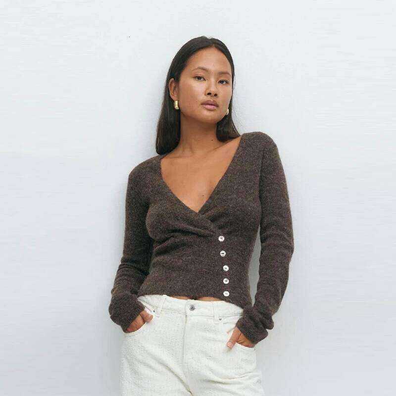 Elegant Trendy Short Knitted Cardigan V-neck Slim Fit Sexy Winter Innerwear Fashionable Temperament Knitwear Autumn Women's Top Z260314