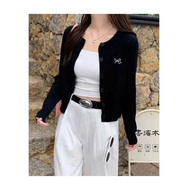 Round Neck Buttoned Long Sleeve Knitted Cardigan Coat Women's Sweater Top Z260313