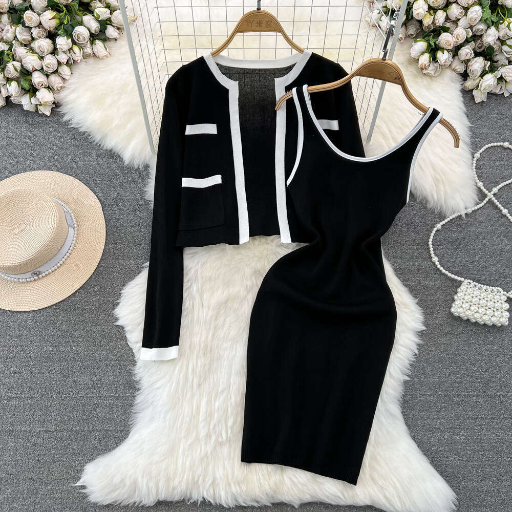 2026 Fashion Korean a27 style long sleeved color blocked round neck knitted cardigan two-piece set waist cinching slim fit vest