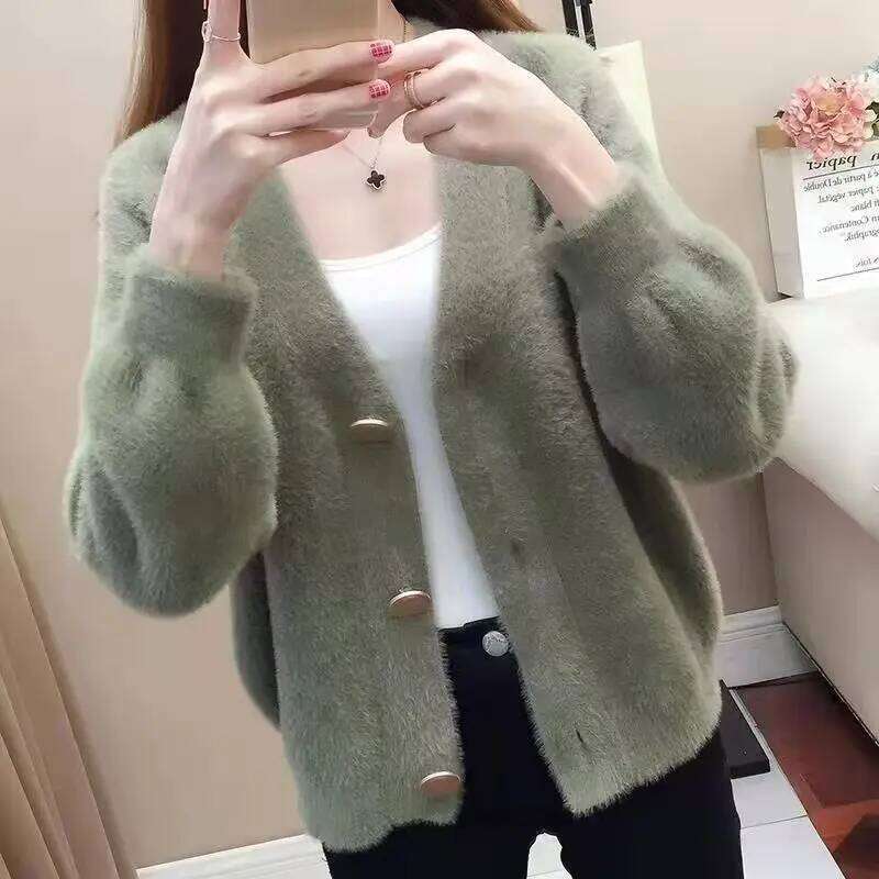 Spring New Plush Cardigan Jacket Women's Knitted Loose Korean Version Lazy Style Top Short Sweater for Women Z260314