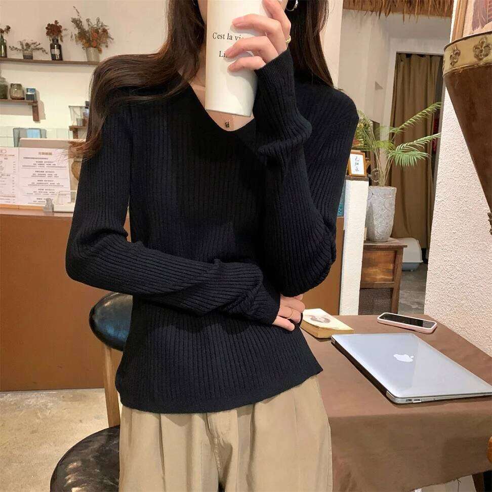 French Slim Fit Versatile V-neck Long-sleeved Knitted Women's Spring Autumn Chic Bottoming Korean Style Inner Sweater Z260313