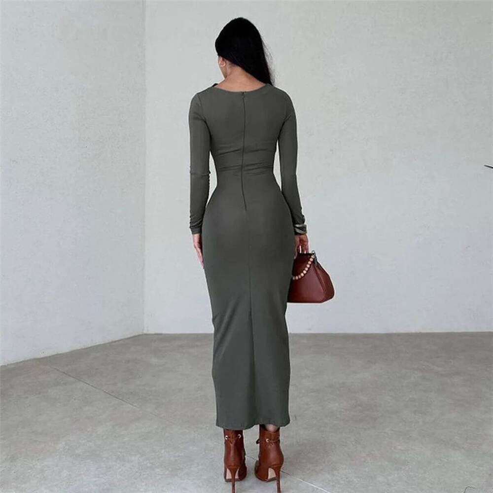 Fashionable round neck long sleeved slim fit wrap buttocks solid color temperament dress Z260314