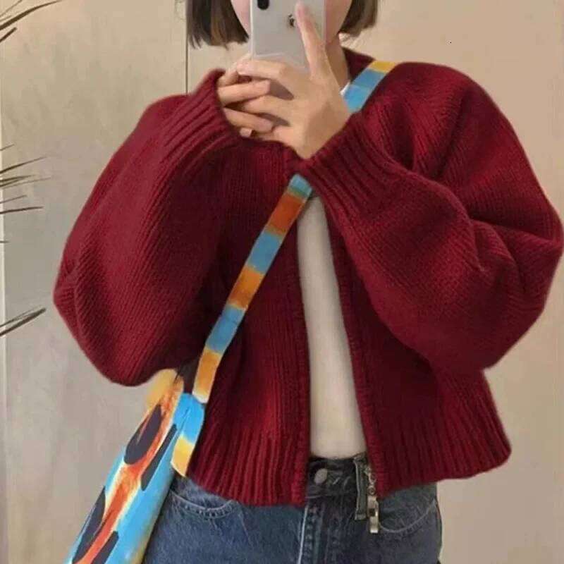Autumn Winter 2025 Casual Short Knitting Cardigan Women Solid Color Long Sleeve Round Neck Jacket Zipper Sweater Coats Z260313