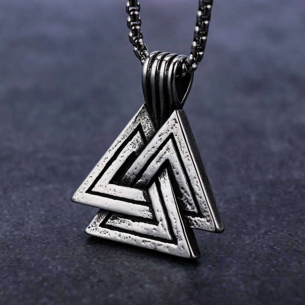 NORRON Viking Rune Triangle Alloy Pendant Necklace Personality Men Hip Hop Metal Pandents Neck Chian Fashion Jewelry Accessory H260312
