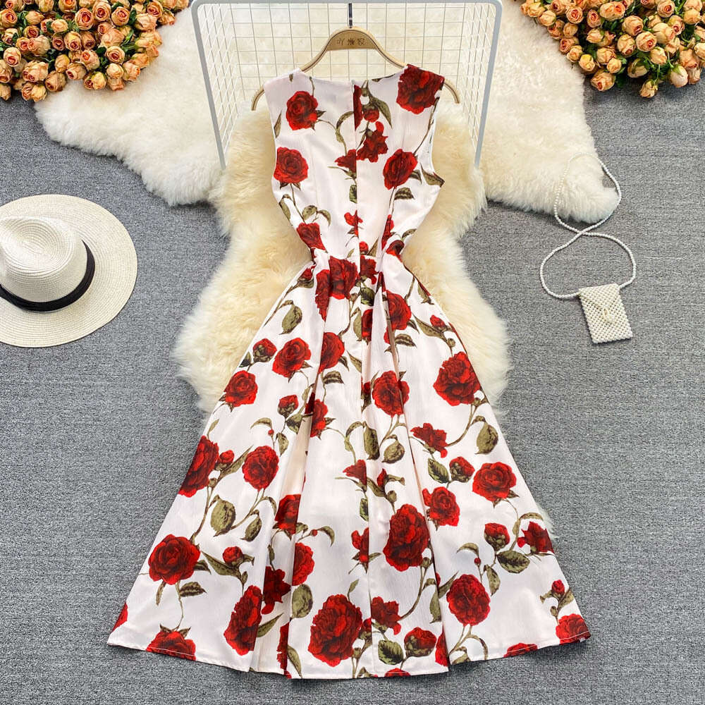 Lightweight mature style French A17 retro 2026 summer Korean version sleeveless waist cinching slim fit square neck dress