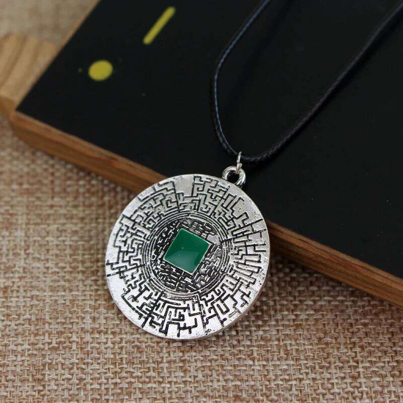 Dongsheng The Maze Runner Labyrinth Pendant Thomas Leather Necklace Fashion Movies Jewelry for Men Women H260312
