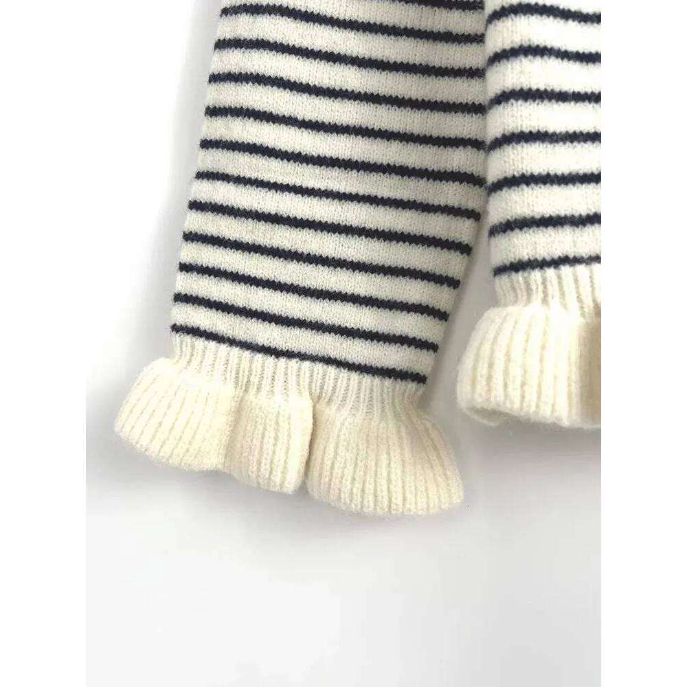 Women's 2025 Autumn Winter Lamination O-neck Long sleeve Striped Sweater Lady Elegant Knitted Simple Buttons Cardigan Z260313