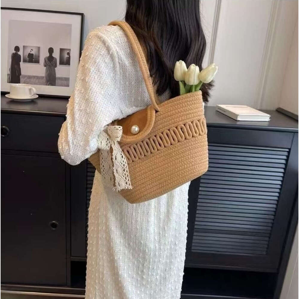 Simple Woven Handbag Large Capacity Commuter Tote Versatile Scarf Shoulder Casual Travel Beach Bag