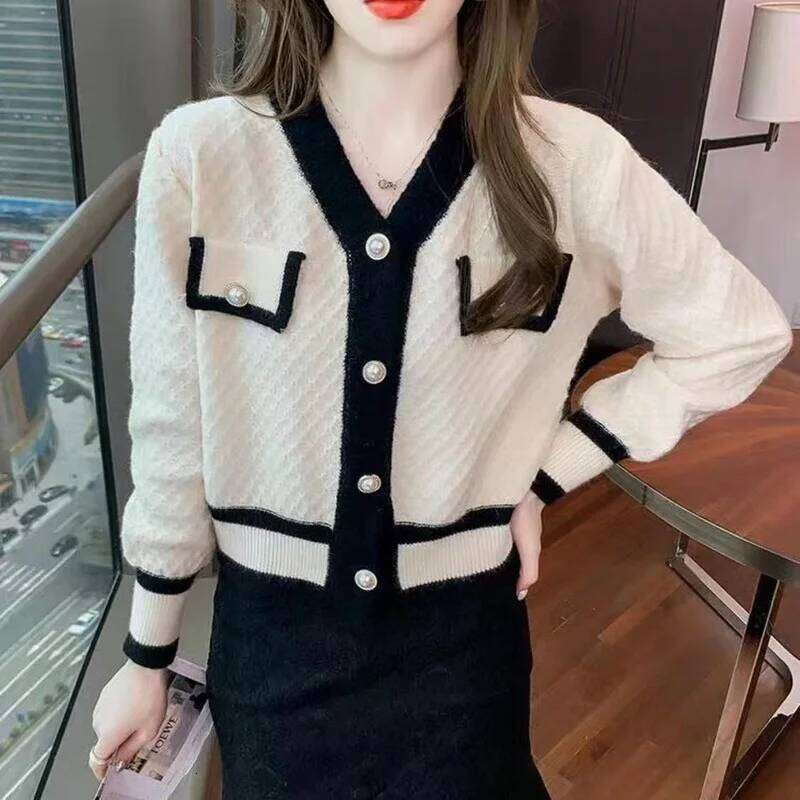 Autumn And Winter Color-blocking Knitted Women Cardigan Long-sleeved V-neck Short 2023 New Coat Fashion All-match Top Z260314