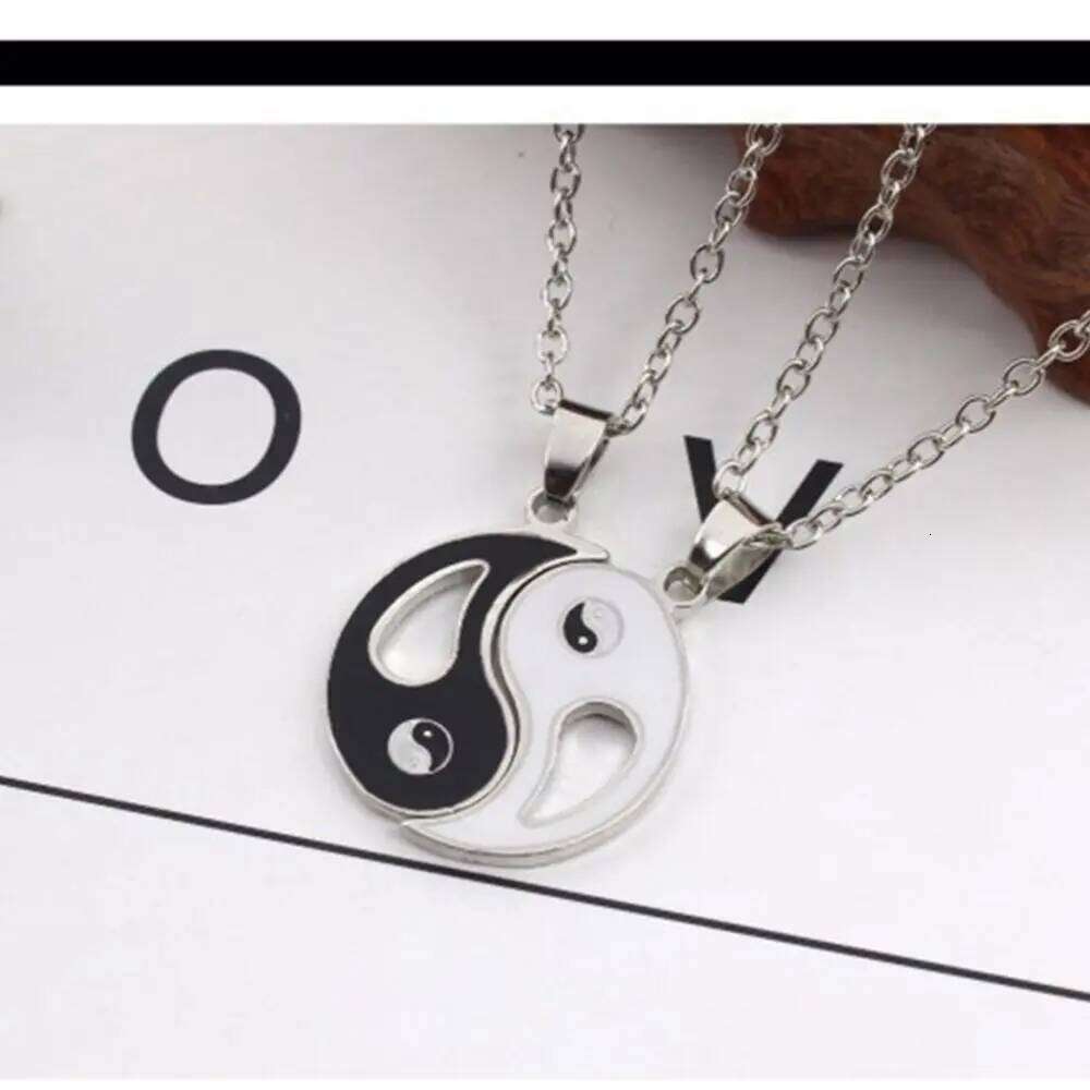 Couple 2 Piece Set Best Friend Choker Bff Alloy Pendant Necklace Men And Women Jewelry Gifts H260312
