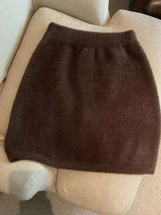 Autumn and Winter White Mink Velvet for Women, Small High-waisted A-word Hip-wrapped Plush Skirt, High-end Mini Skirt Z260314