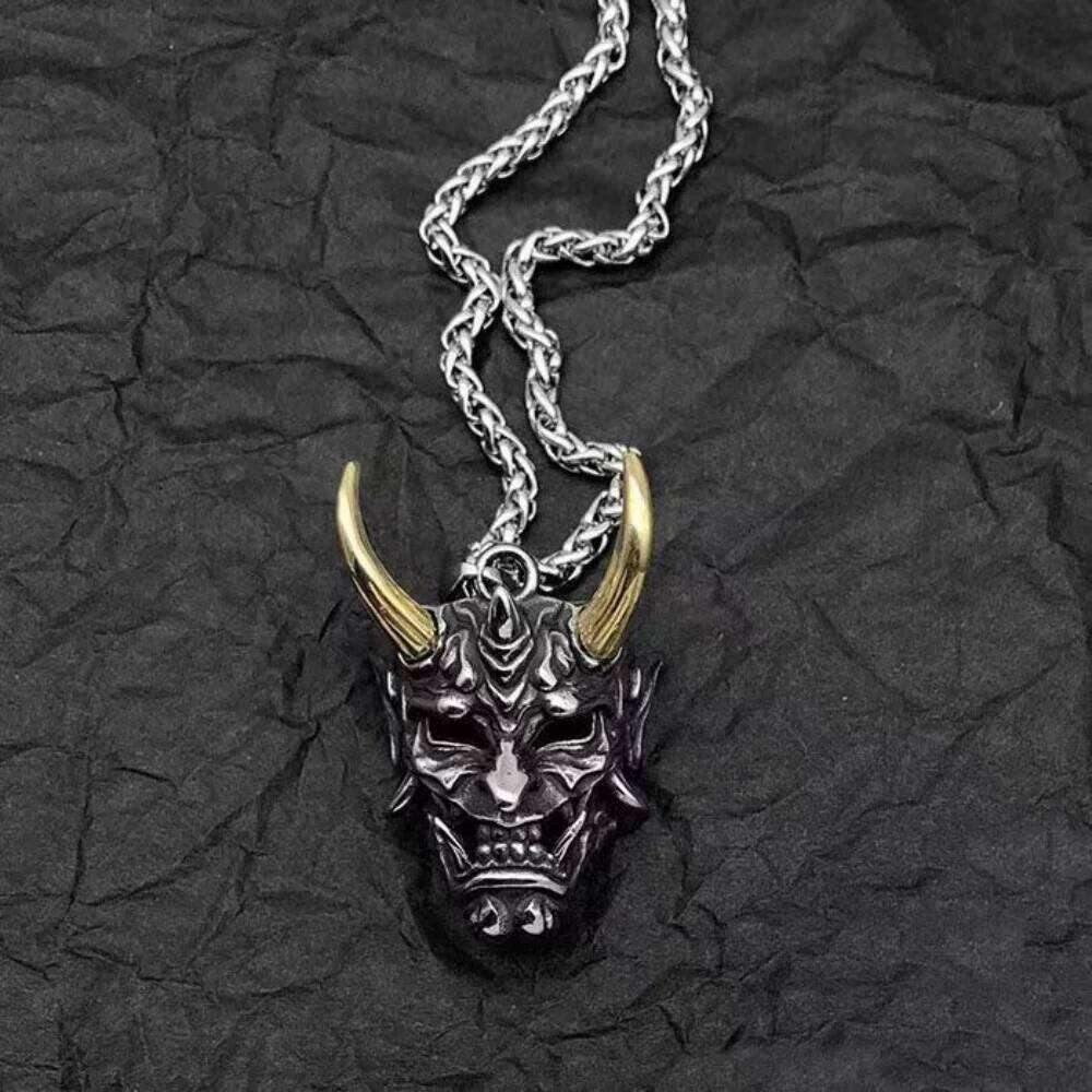 Fashion Gothic Mask Pendant Hip Hop Personality Cool Party Decoration Punk Retro Devil Necklace for Men and Women H260312