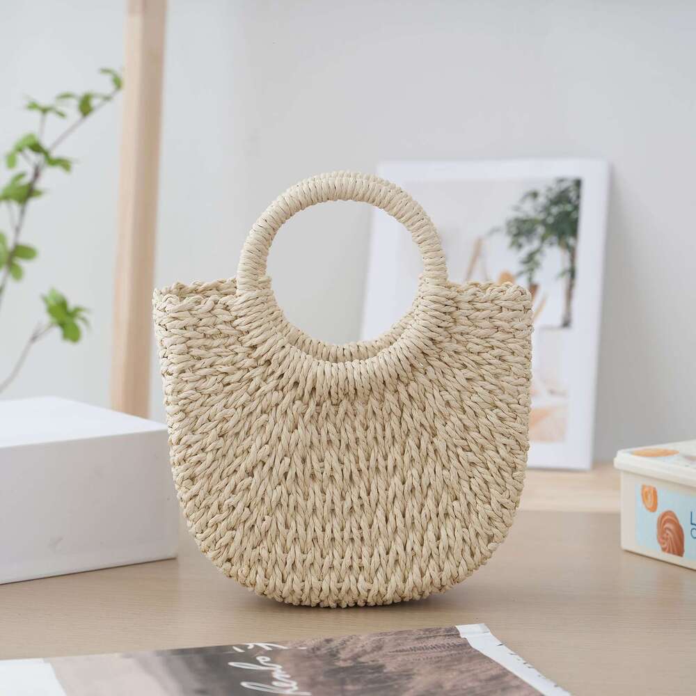 Japanese And Korean New Ins Internet Celebrity Retro Handbag For Women Woven Beach Straw Vacation Moon Round Bean Bag