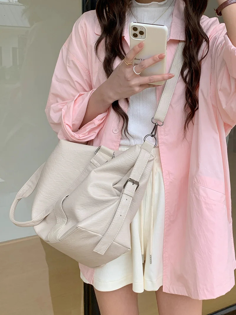 CGCBAG Tote Bag For Women Lage Capacity Travel Cross Bag High Quality PU Leather Handbags Messenger Bag 260303