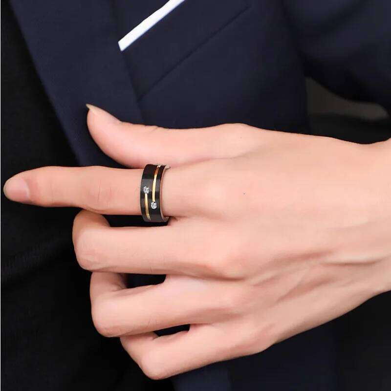 2025 Hot Selling New Stainless Steel 8MM Gold Diamond Ring For Men Jewelry Accessories Wholesale Size 6-13 H260312