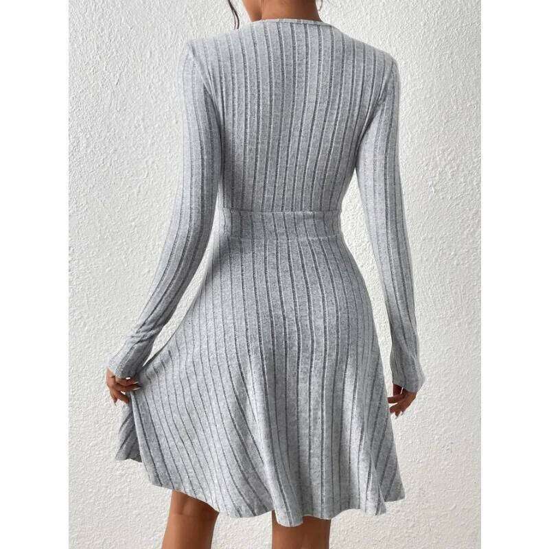 Autumn/Winter 2024 Women Knit Slim Sexy Bodycon V-Neck Long Sleeve Solid Casual Midi Sweater Dress Robe Femme t Z260314