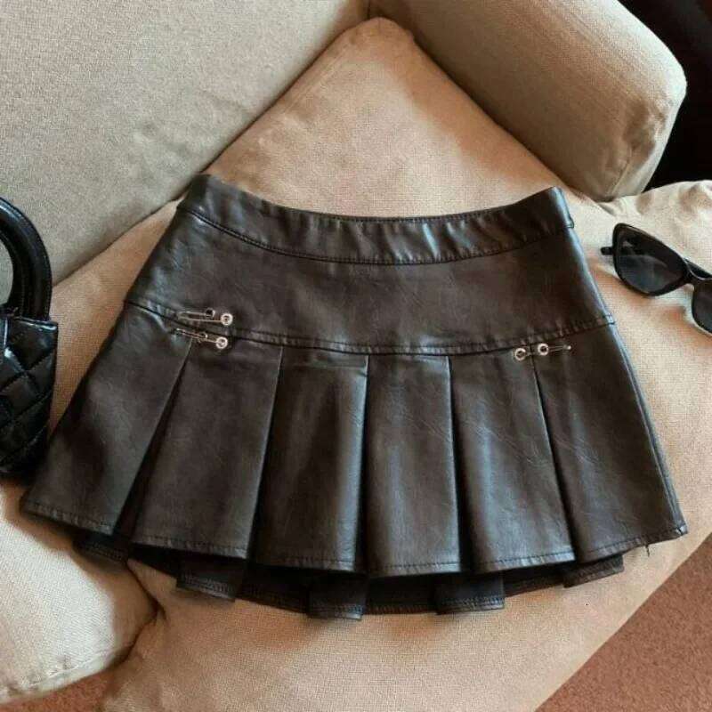 American PU Leather Pleated Women Slim High-waisted Design Mini Skirt Red Black Z260314