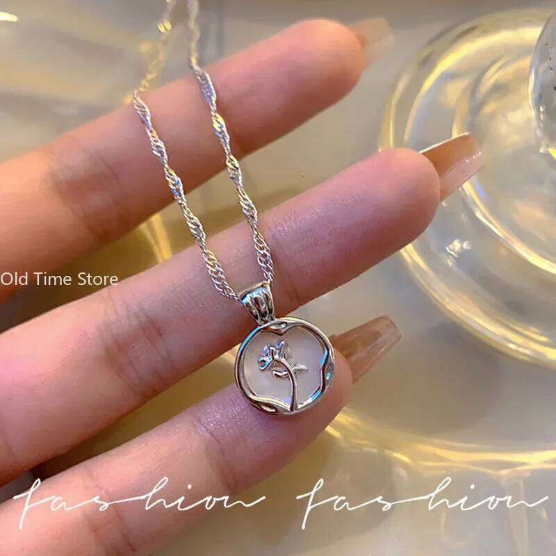 New Irregular Round Shell Metal Rose Pendant Stainless Steel Necklace for Women's Vintage Clavicle Chain Party Jewelry H260312