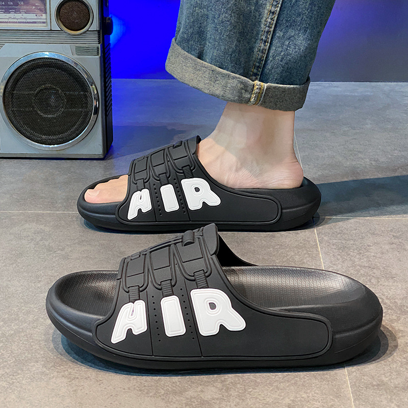 Free shipping 2026 Summer New Fashionable Classic Designer Flat Slippers Casual Breathable and Comfortable Sandals for Men