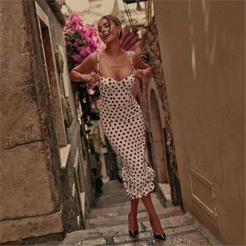 Polka Dot Suspender Dress Summer Womens New Style Waistless Sleeveless Chest Wrap Slim Fit Pleated Hip Wrap Dress Ropa MujerT260316