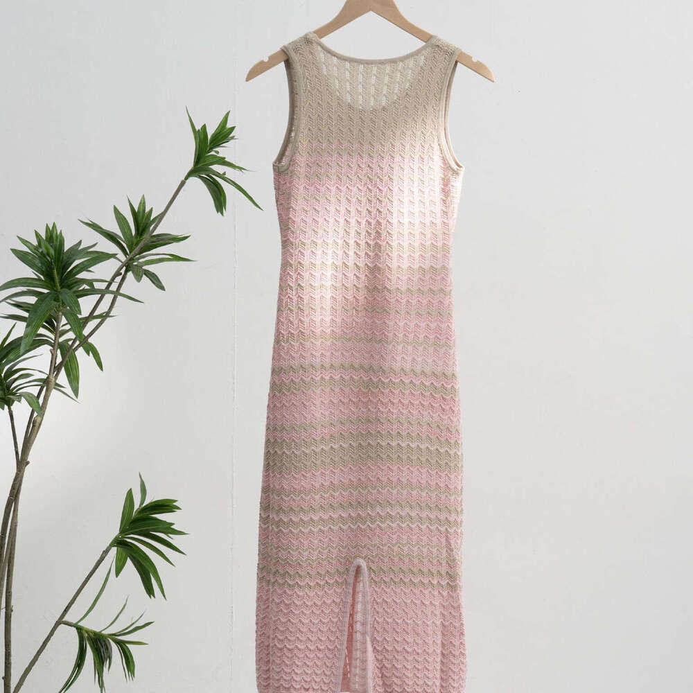2026 Spring and Summer New French Gradient Knitted Sleeveless Dress with Gold Thread Designer