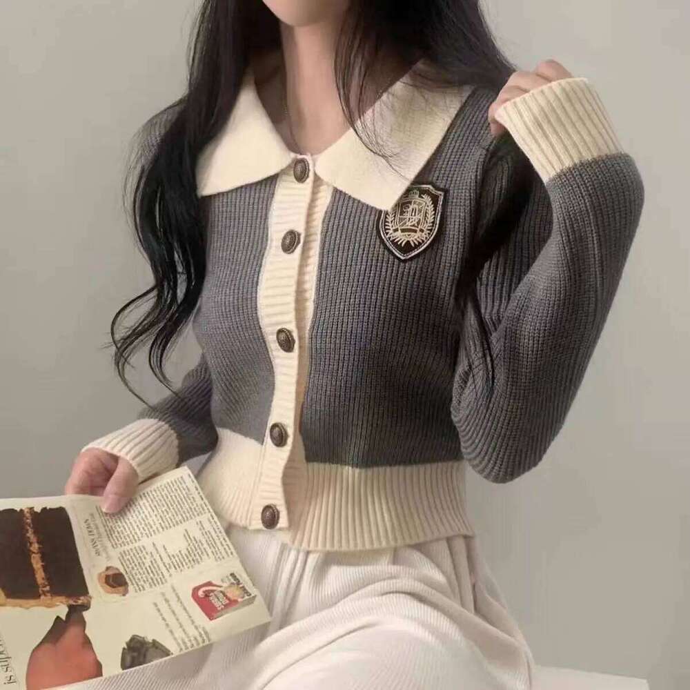 Street Badge Embroidered Cardigan Sweater High Quality Women Elegant V-neck Short Jacket Knitwear Coat Autumn Winter Retro Z260313