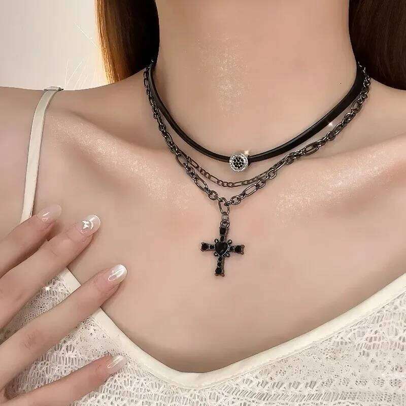 Gothic Y2K Red Butterfly Star Heart Cross Pendant Ghost Claw Choker Charms Necklaces Women Aesthetic Accessories Grunge Jewelry H260312