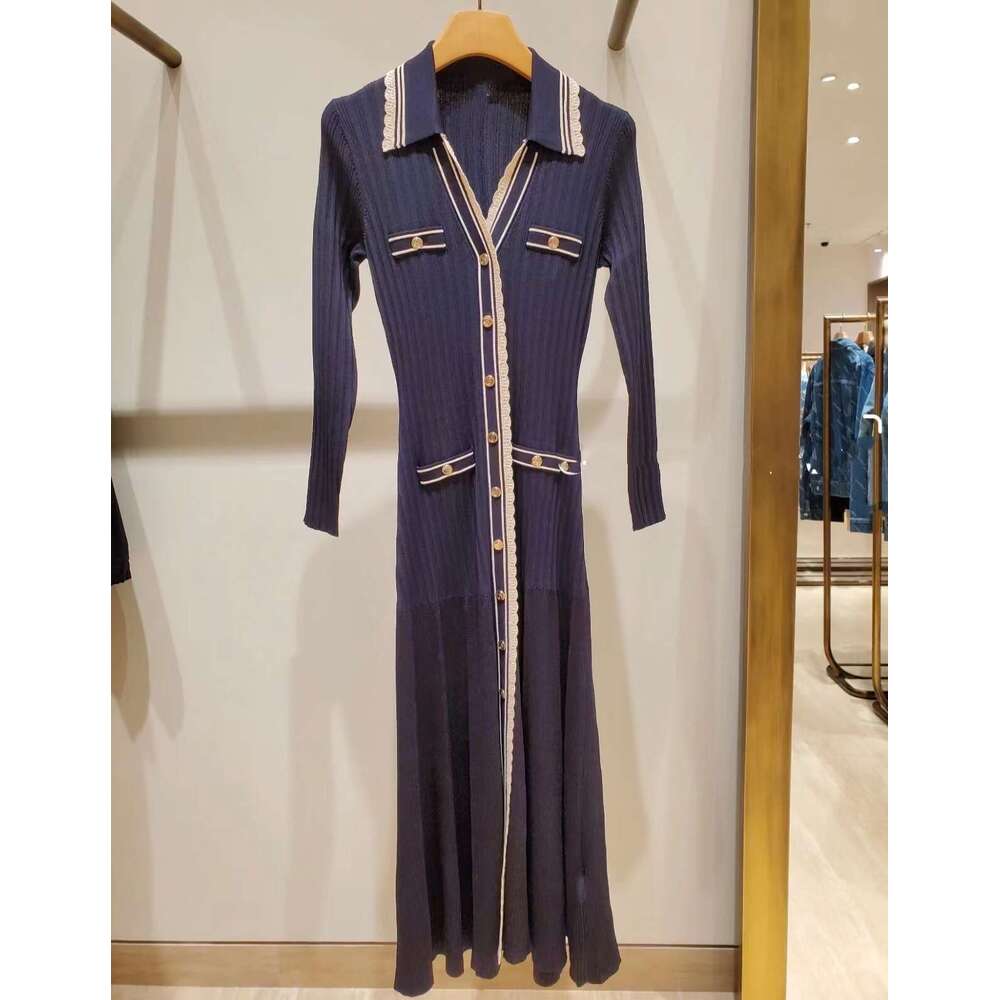 2026 Spring/Summer New Designer Single breasted Women's Slimming Long Beard V-neck A-line Extra Long Dress