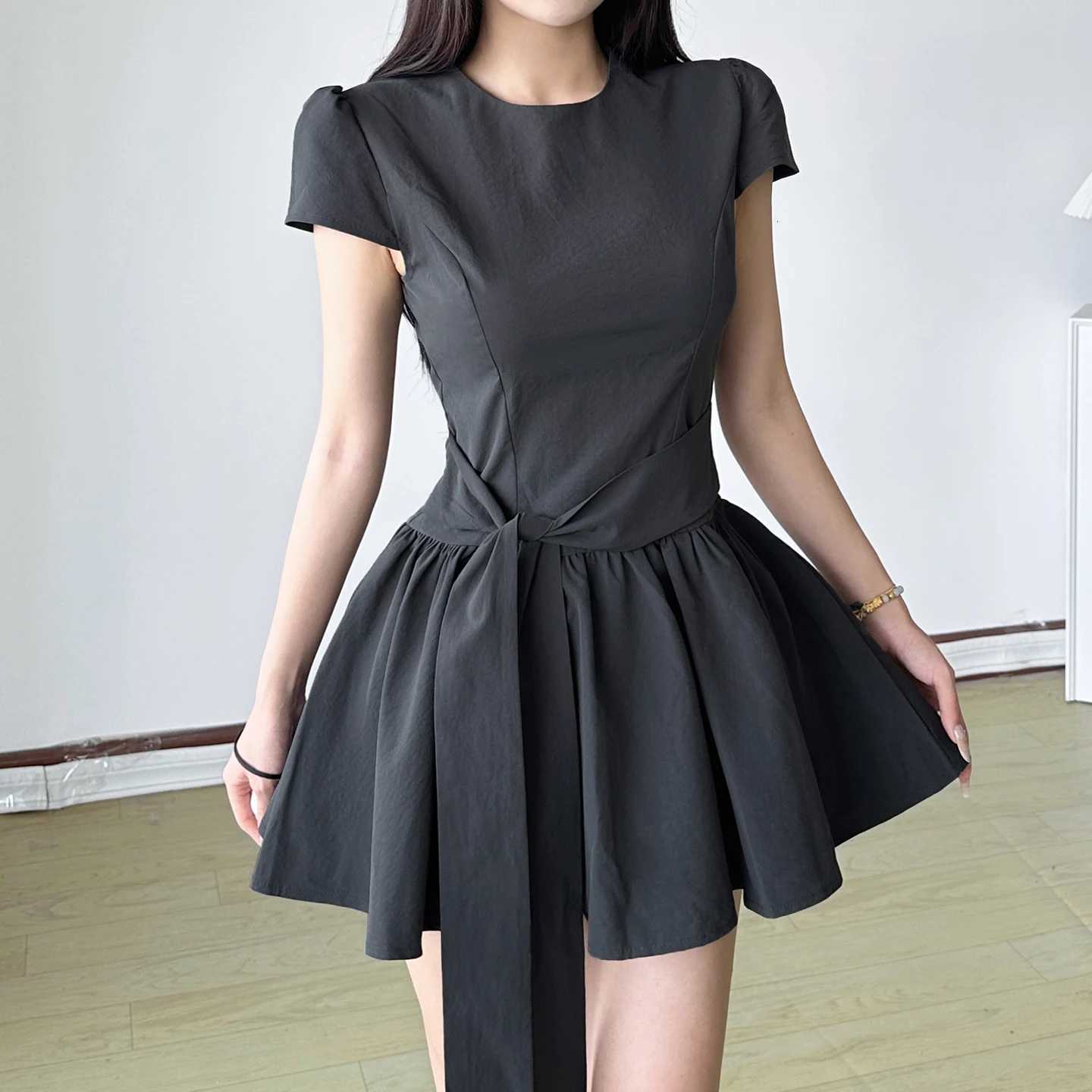 SUCHCUTE Casual Waist Tie A Hem Solid Color Dress For Women Harajuku y2k Streetwear Short Sleeve O-neck Mini Dress Summer KoreanT260314