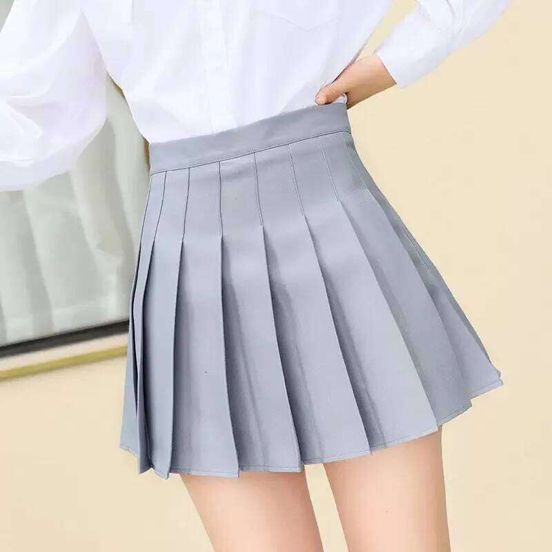 2025 pleated skirt for women in spring and autumn, winter, small checkered skirt, high waist, slimming effect, plus size Z260314